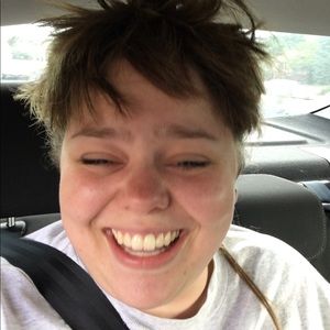 Meet your Posher, Valarie
